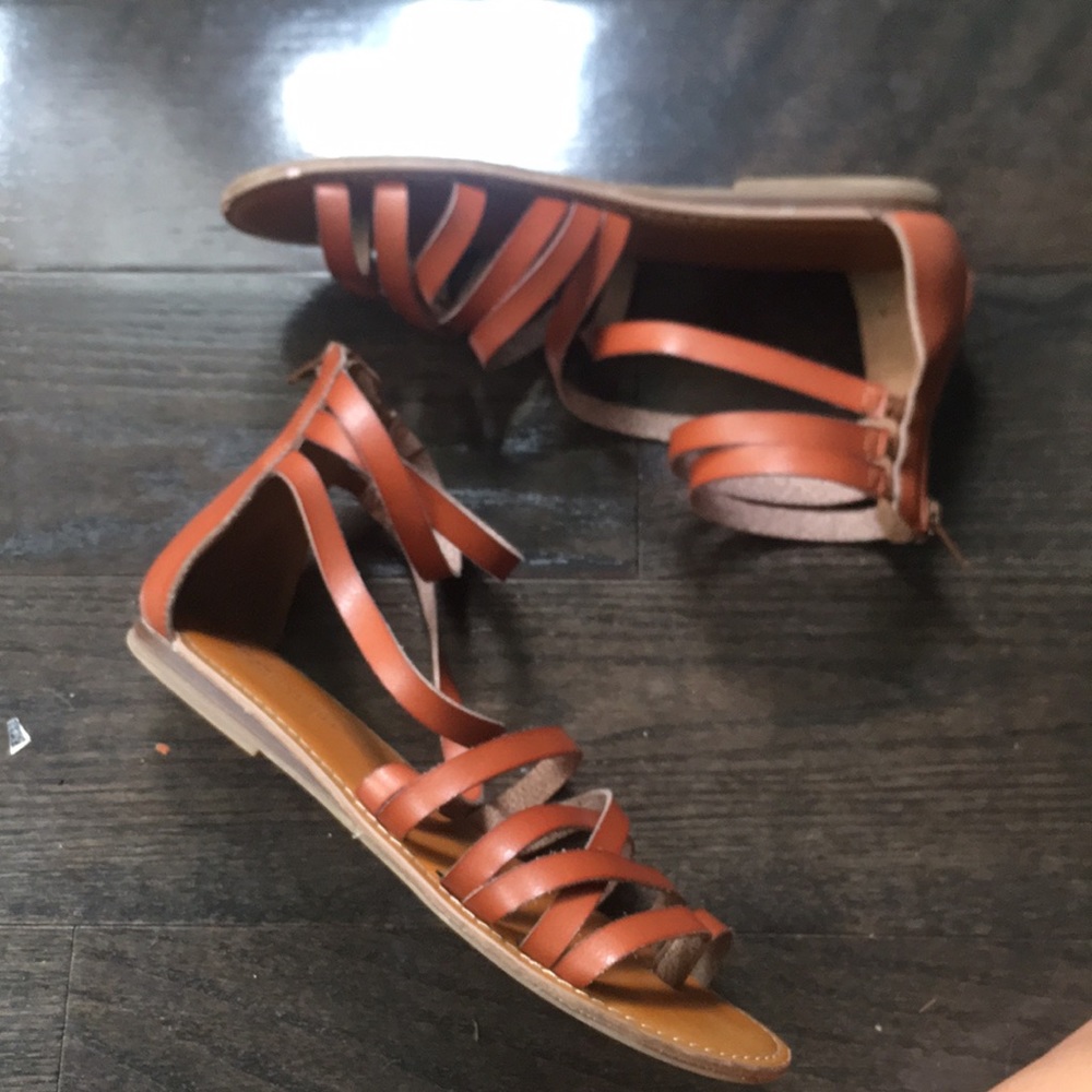 american eagle strappy sandals